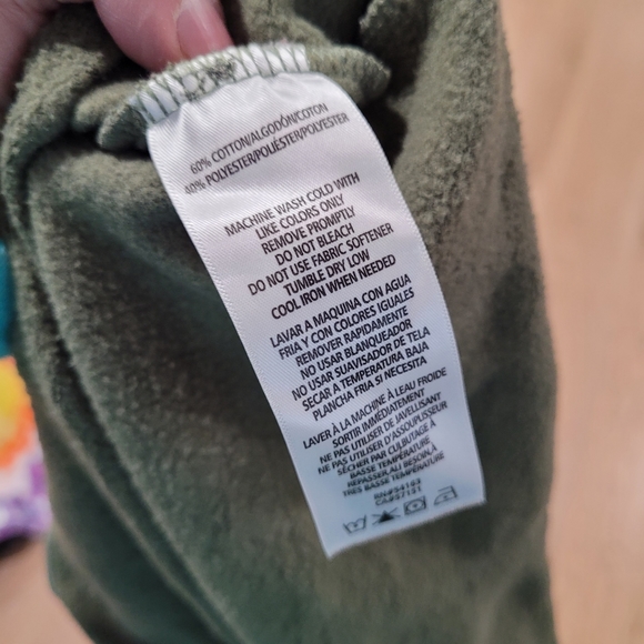 Calvin Klein Performance Cropped Animal Print Top - Picture 8 of 8